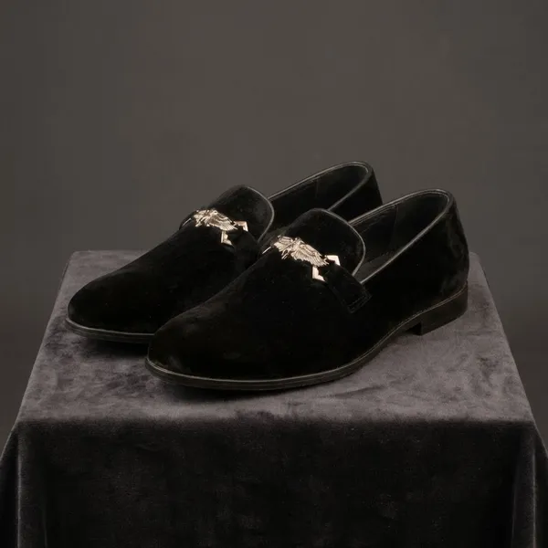 Black_Loafers_With_Metallic_Beetle_Embellished_Shoes_For_Men