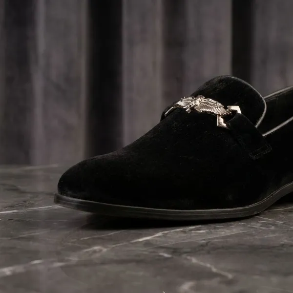 Black_Loafers_With_Metallic_Beetle_Embellished_Shoes_For_Men