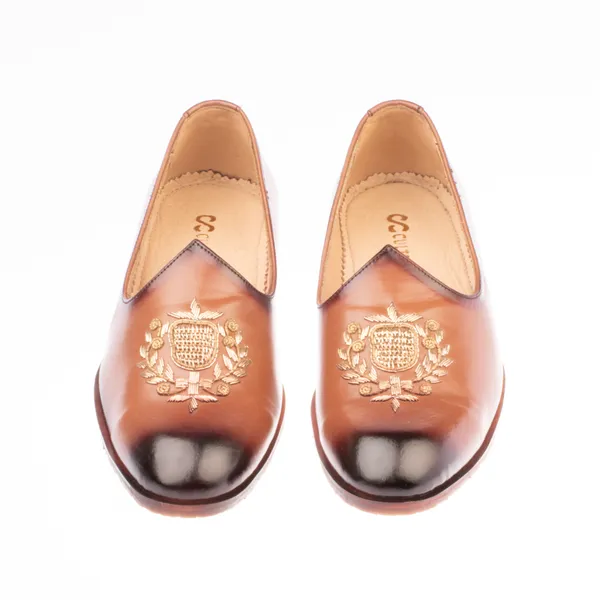 Brown_Premium_Burnished_Leather_Formal_Slip_On_With_Embroidered_Crest_Shoes_For_Men