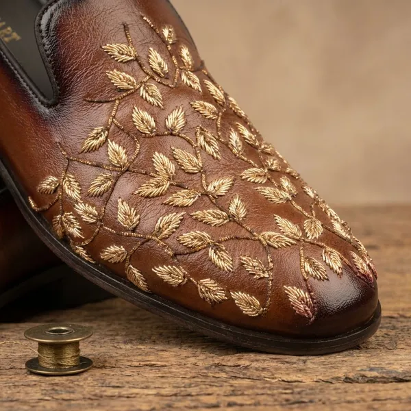 Brown_Leather_Leaf_Embroidery_Shoes_For_Men