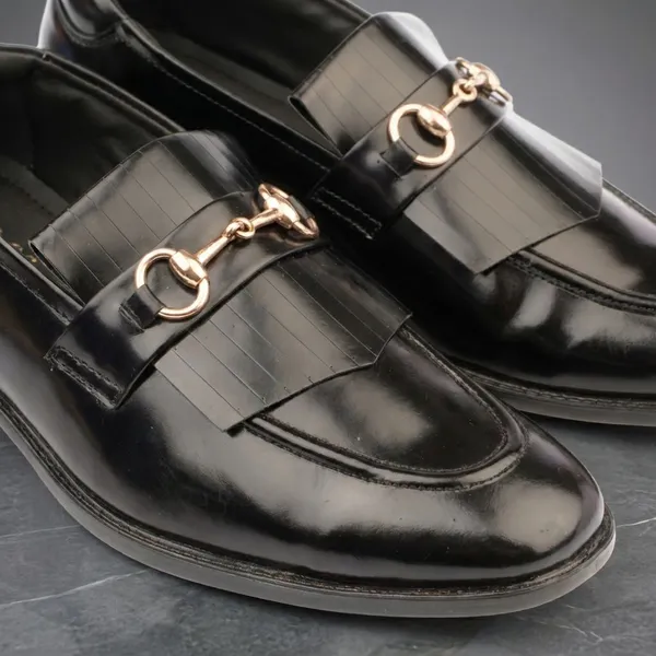 Black_Metal_Buckle_Patent_Leather_Formal_Loafers_Style_For_Men