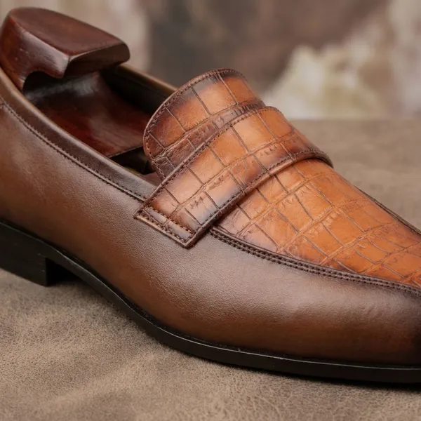 Brown_Croc_Textured_Leather_Penny_Casual_Slip_On_Shoes_For_Men