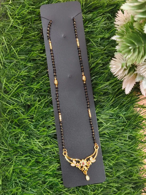 Black_Beaded_Gold_Tone_Mangalsutra_Necklace