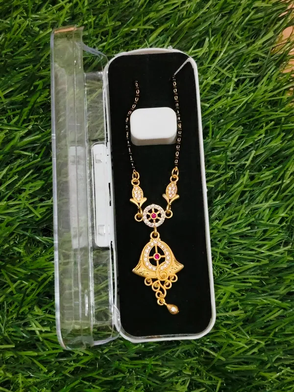 Elegant_Black_Chain_With_Ruby_Stone_Pendant