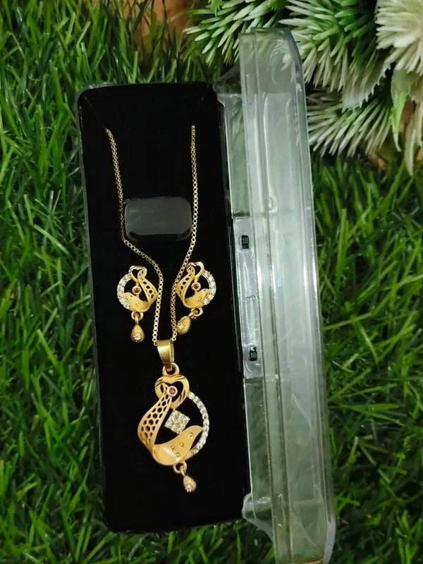 Elegant_Golden_Peacock_Pendant_Necklace_Set_With_Matching_Earrings
