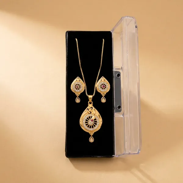 Gold_Plated_Teardrop_Pendant_Necklace_With_Matching_Earrings_Set