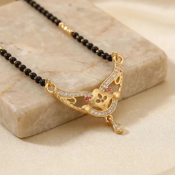 Black_Beaded_Mangalsutra_Necklace_With_Golden_Pendant