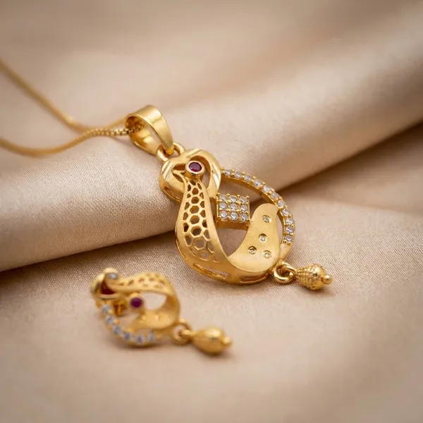 Golden_Peacock_Pendant_Necklace_Set_With_Earrings