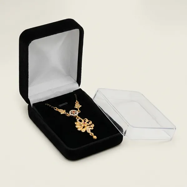 Elegant_Golden_Mangalsutra_Necklace_With_Floral_Pendant