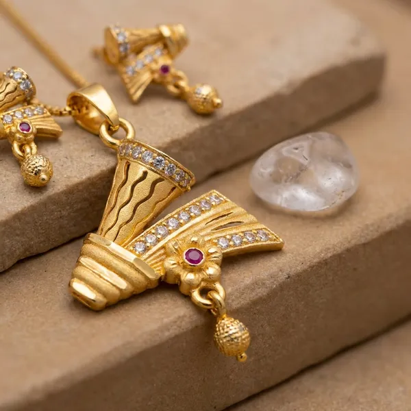 Gold_Plated_Necklace_Set_With_Pink_Stone_Detailing