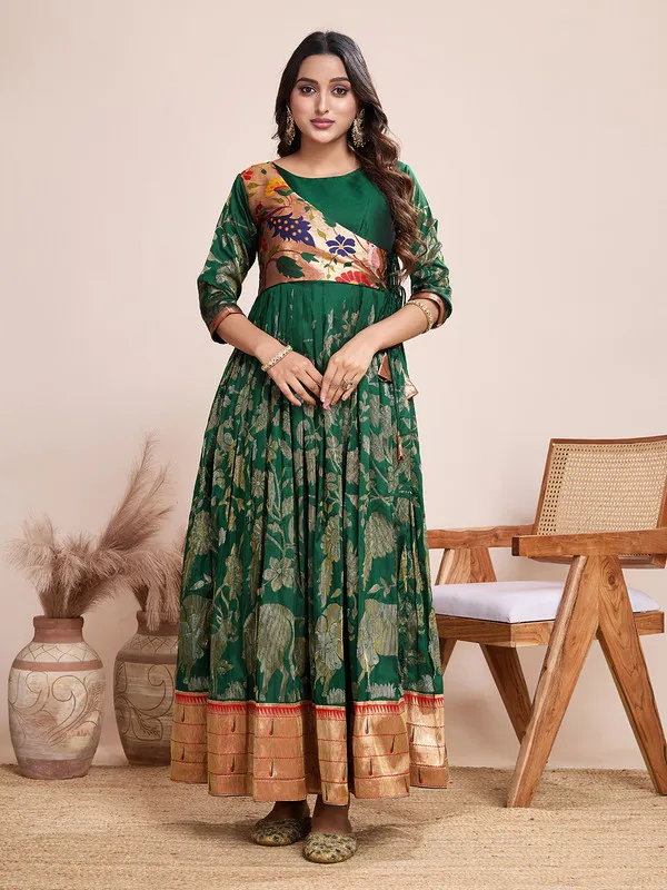 Green_Silk_Woven_Ethnic_Dresses_Gown_For_Women