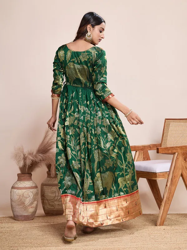 Green_Silk_Woven_Ethnic_Dresses_Gown_For_Women