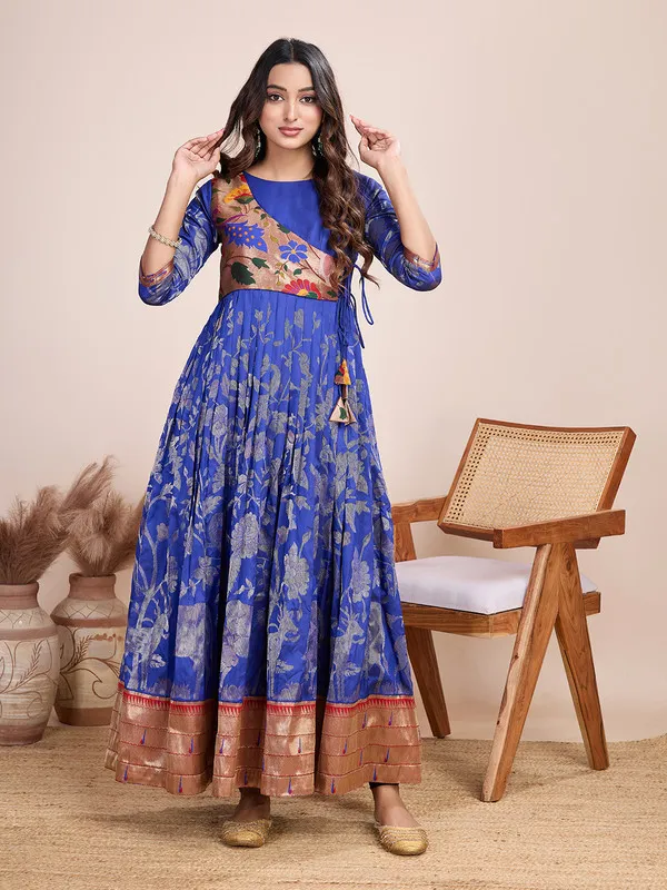 Violet_Silk_Woven_Ethnic_Dresses_Gown_For_Women