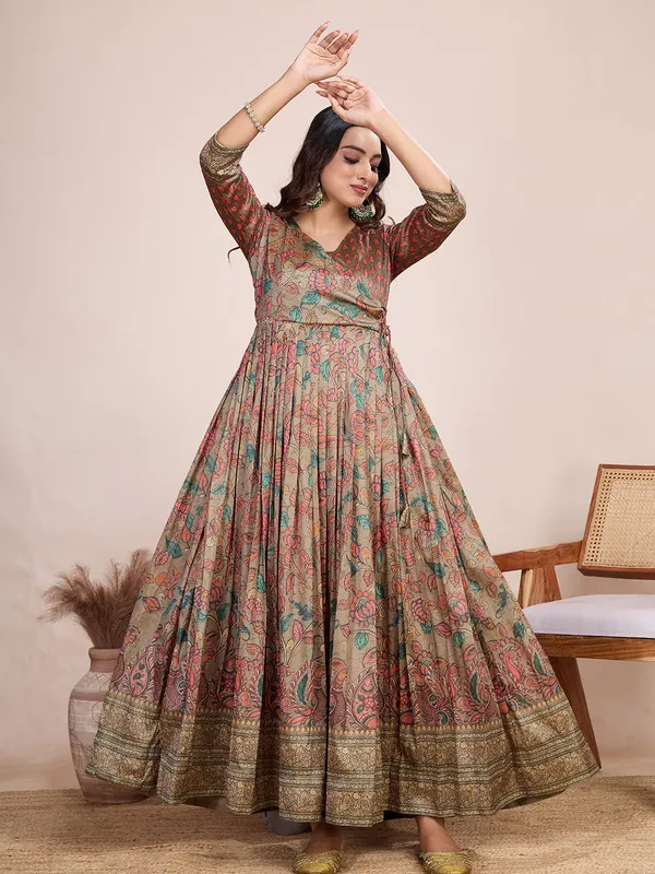 Grey_Silk_Blend_Kalamkari_Print_Ethnic_Dresses_Gown_For_Women