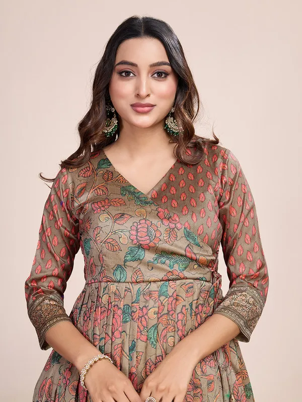 Grey_Silk_Blend_Kalamkari_Print_Ethnic_Dresses_Gown_For_Women