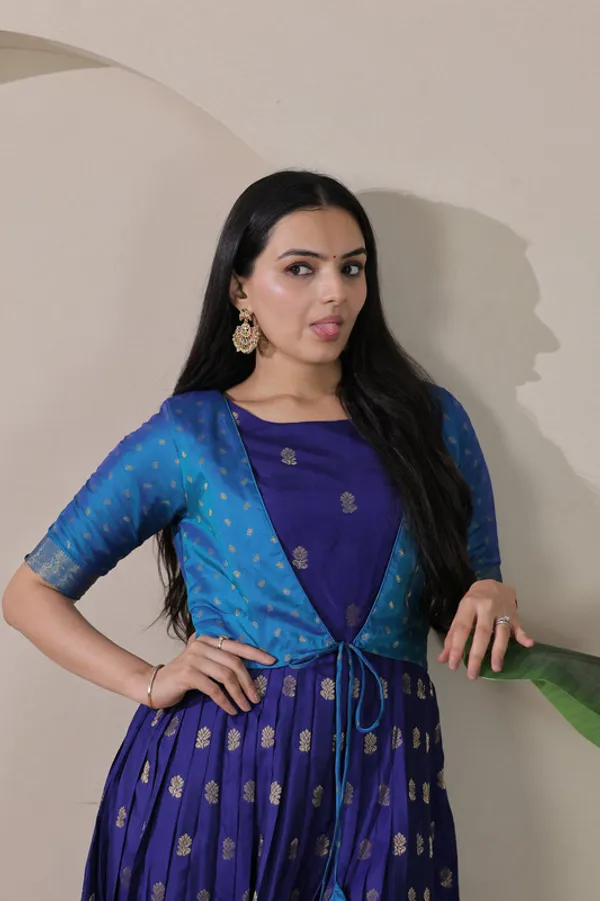 Navy_Blue_Soft_Silk_Woven_Ethnic_Dresses_Gown_For_Women