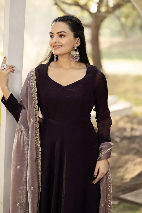 Wine_Space_Silk_Work_And_Scallop_Lace_Ethnic_Dresses_Gown_For_Women