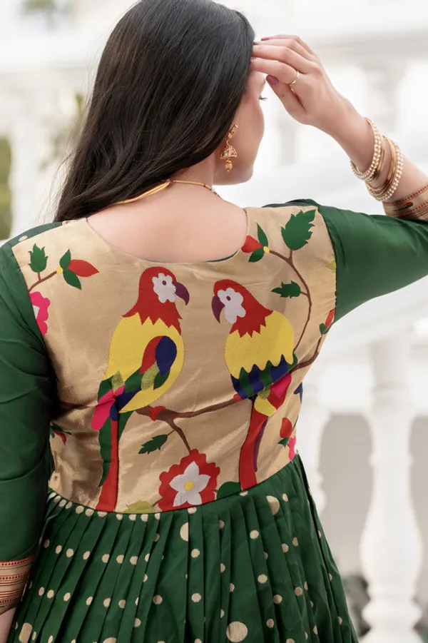 Green_Silk_Woven_Ethnic_Dresses_Gown_For_Women