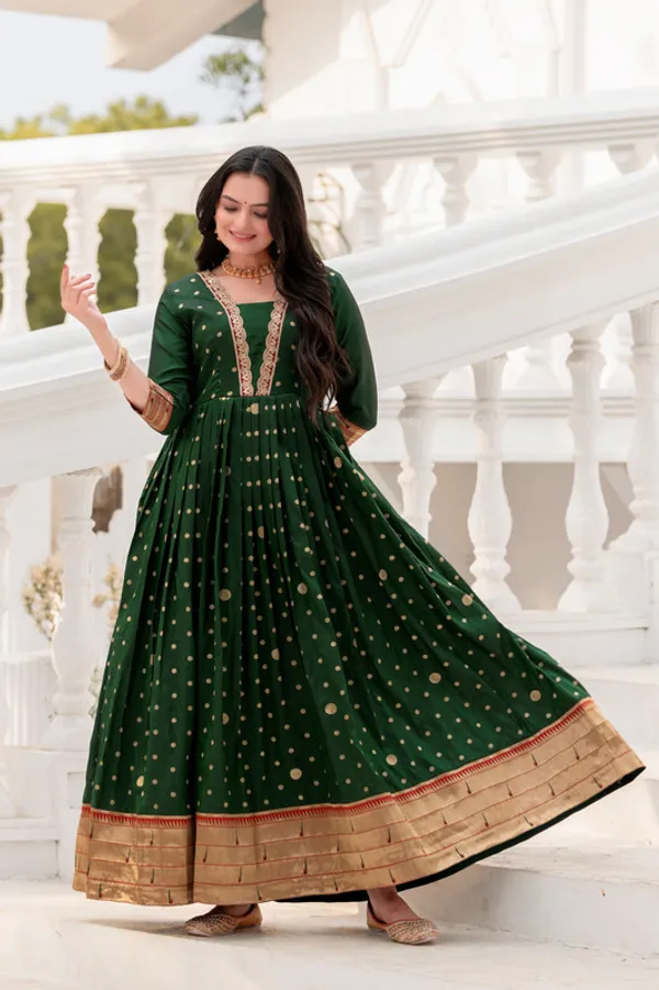 Green_Silk_Woven_Ethnic_Dresses_Gown_For_Women