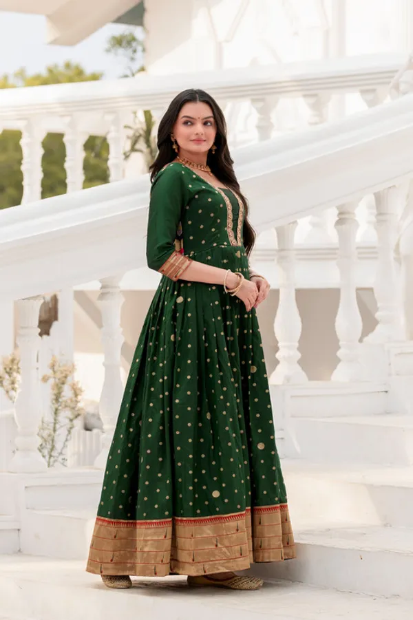 Green_Silk_Woven_Ethnic_Dresses_Gown_For_Women