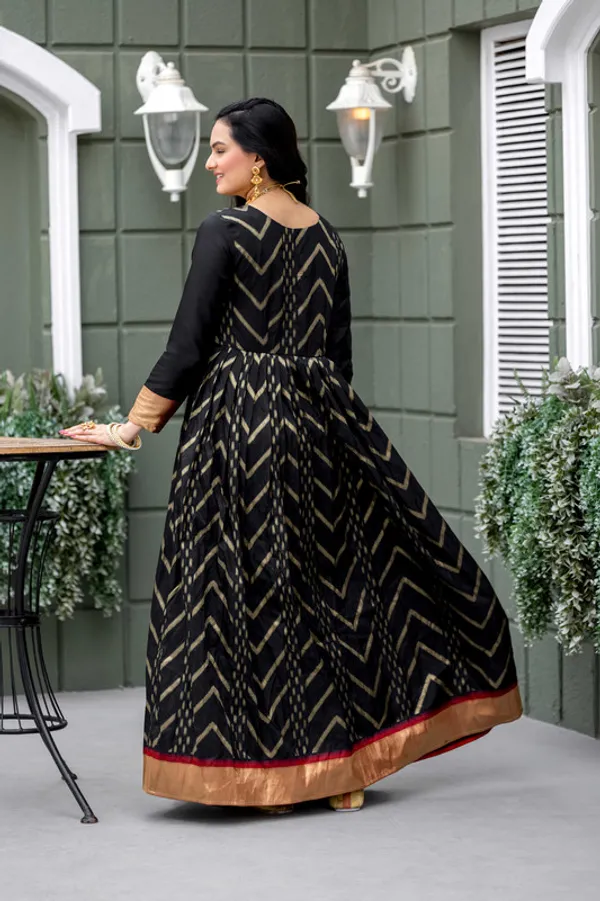 Black_Soft_Silk_Zari_Weaving_Ethnic_Dresses_Gown_For_Women