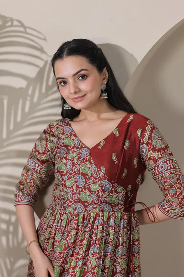 Maroon_Silk_Blend_Embroidery_Ethnic_Dresses_Gown_For_Women