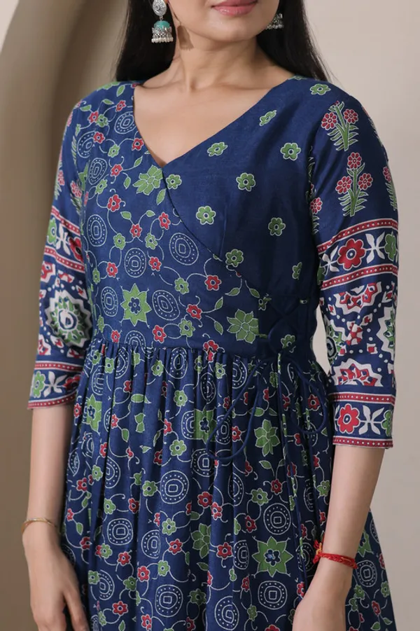 Violet_Silk_Blend_Embroidery_Ethnic_Dresses_Gown_For_Women