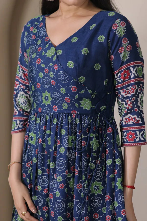 Violet_Silk_Blend_Embroidery_Ethnic_Dresses_Gown_For_Women