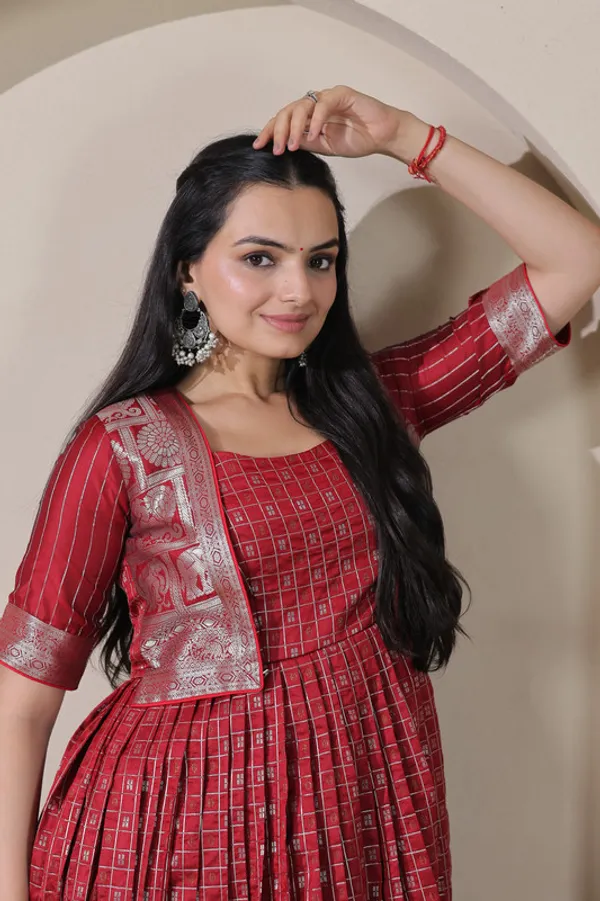 Red_Soft_Silk_Zari_Weaving_Ethnic_Dresses_Gown_For_Women