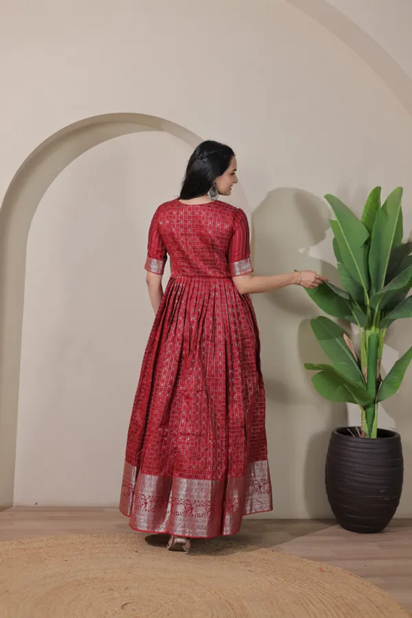 Red_Soft_Silk_Zari_Weaving_Ethnic_Dresses_Gown_For_Women