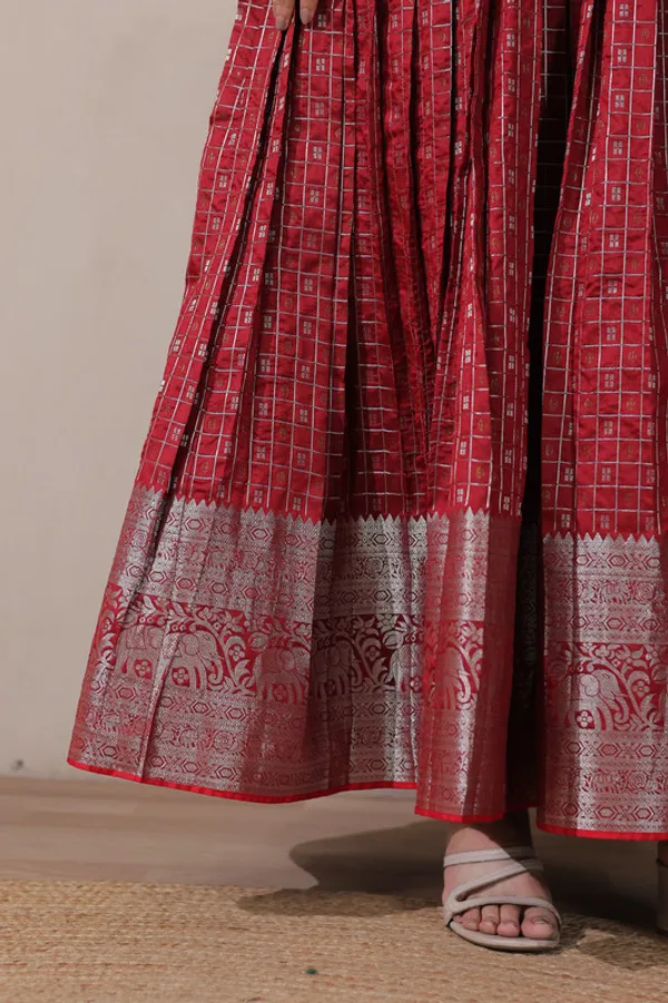 Red_Soft_Silk_Zari_Weaving_Ethnic_Dresses_Gown_For_Women