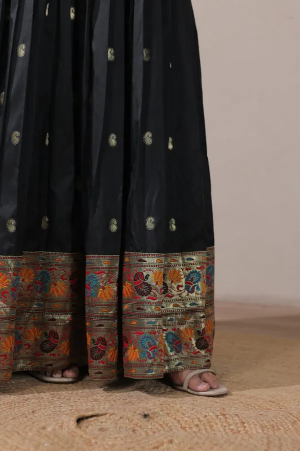 Black_Soft_Silk_Zari_Weaving_Ethnic_Dresses_Gown_For_Women