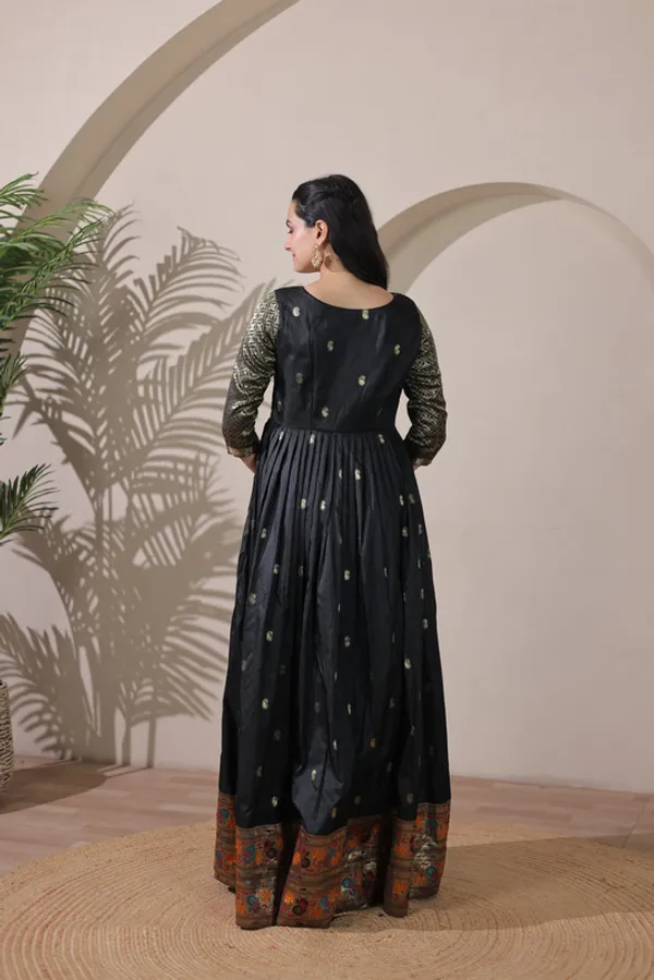Black_Soft_Silk_Zari_Weaving_Ethnic_Dresses_Gown_For_Women