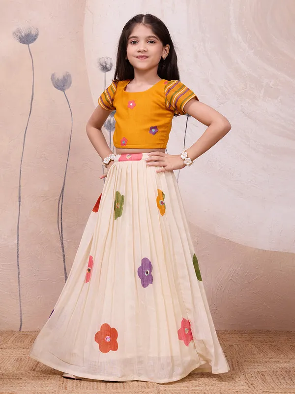 Mustard_Cotton_Blend_Embroidery_Lehenga_Choli_For_Girls