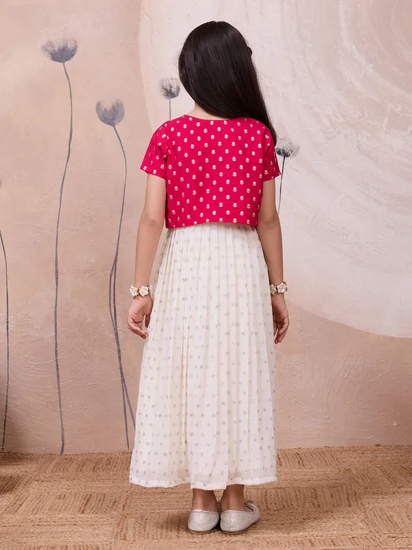 Off_White_Silk_Blend_Weaving_Butti_Ethnic_Dresses_Gown_For_Girls