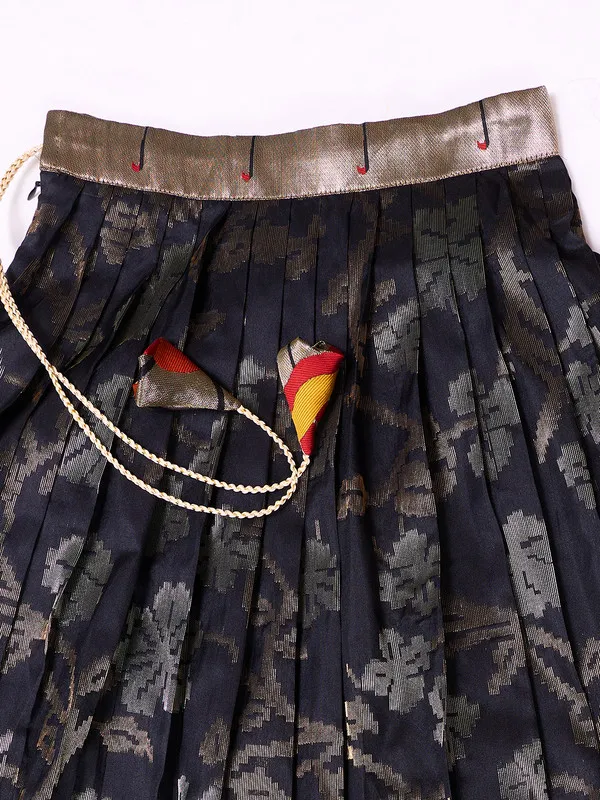 Black_Silk_Blend_Woven_Lehenga_Choli_For_Girls
