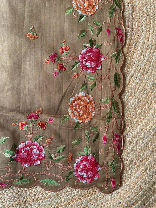 Rusk_Matka_Silk_Floral_Embroidery_Saree_For_Women