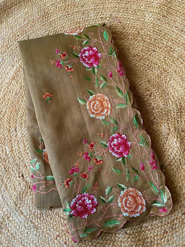 Rusk_Matka_Silk_Floral_Embroidery_Saree_For_Women