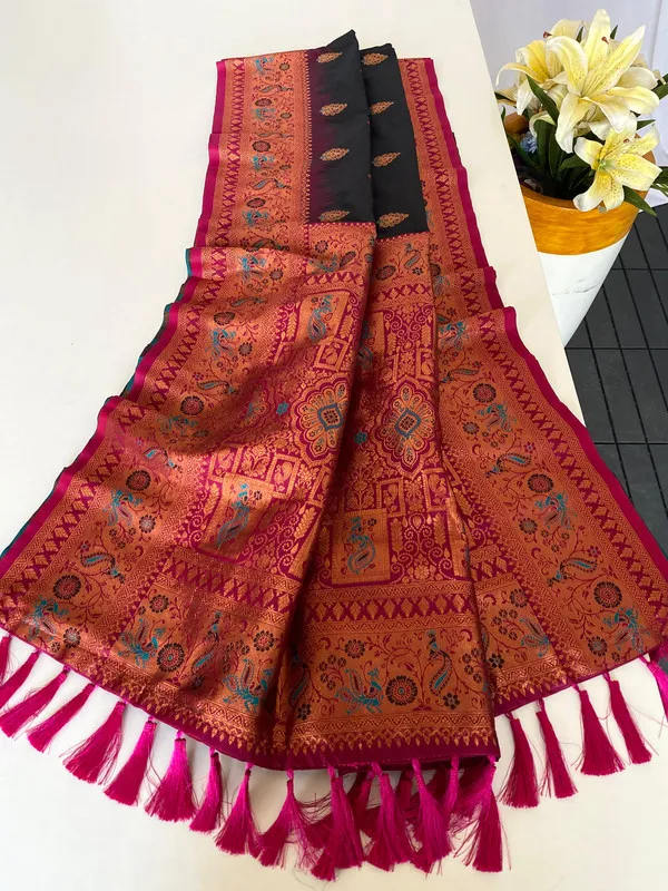 Black_Paithani_Silk_Weaving_Saree_For_Women