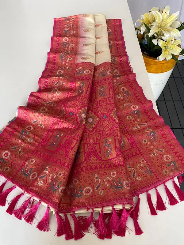 Cream_Paithani_Silk_Weaving_Saree_For_Women