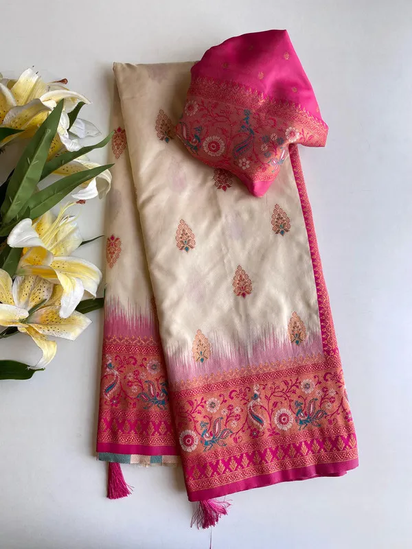 Cream_Paithani_Silk_Weaving_Saree_For_Women