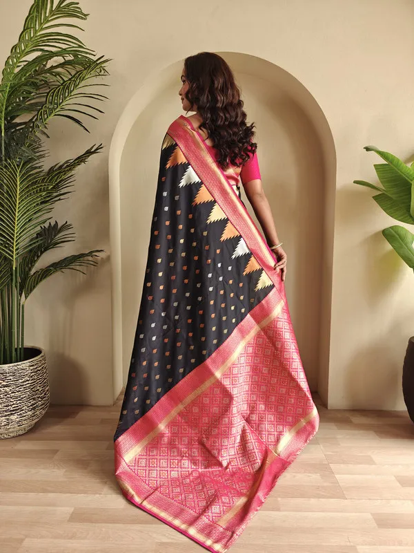 Black_Silk_Weaving_Saree_For_Women