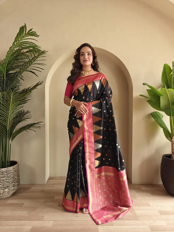 Black_Silk_Weaving_Saree_For_Women