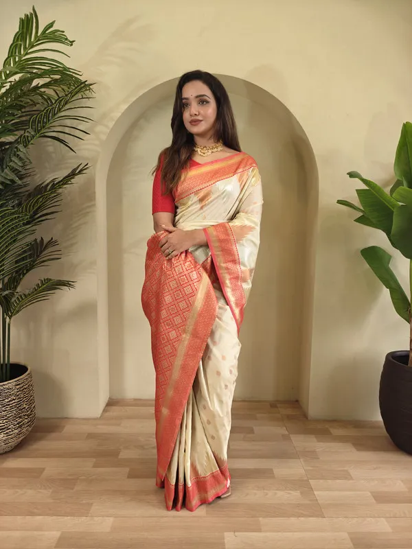 Cream_Silk_Weaving_Saree_For_Women