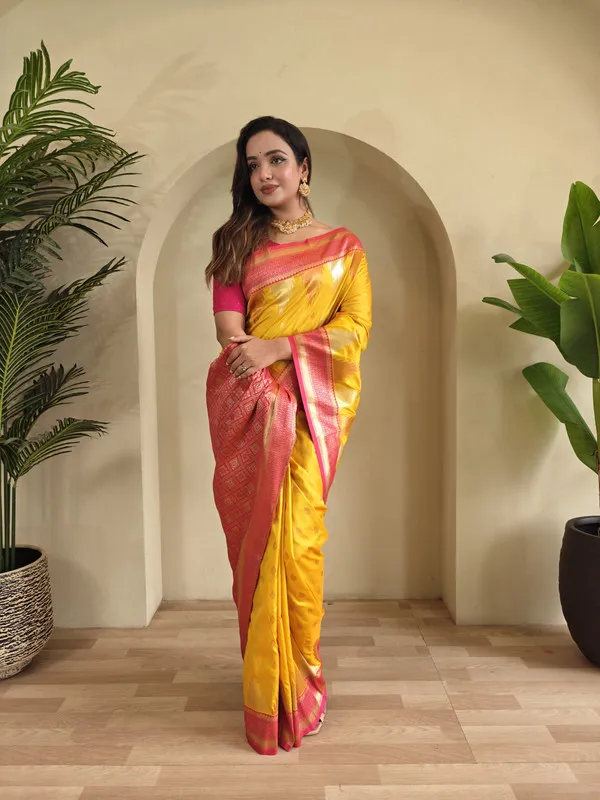 Yellow_Silk_Weaving_Saree_For_Women