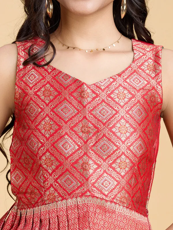 Green_Silk_Blend_Woven_Lehenga_Choli_For_Girls