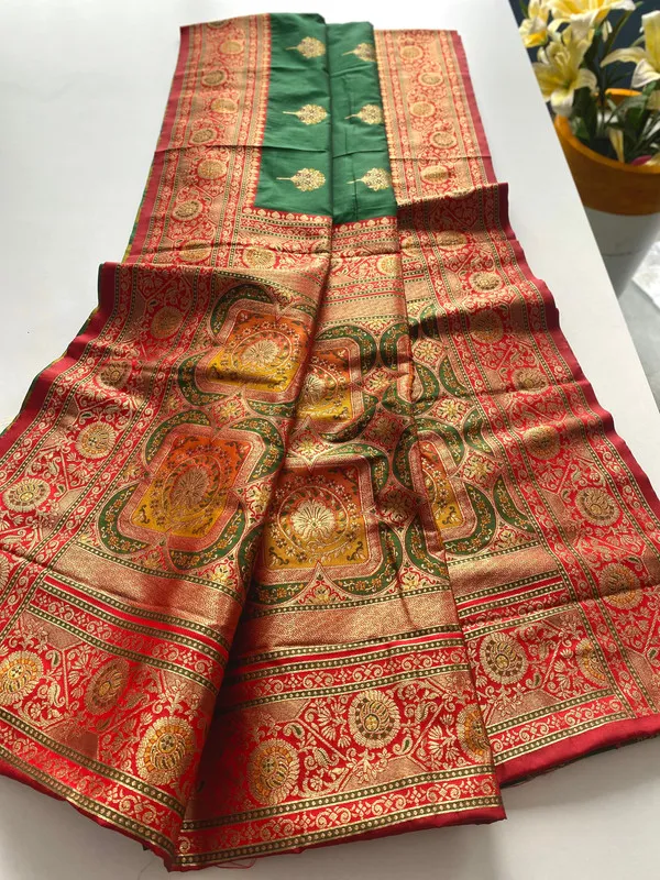 Bottle_Green_Banarasi_Silk_Weaving_Saree_For_Women