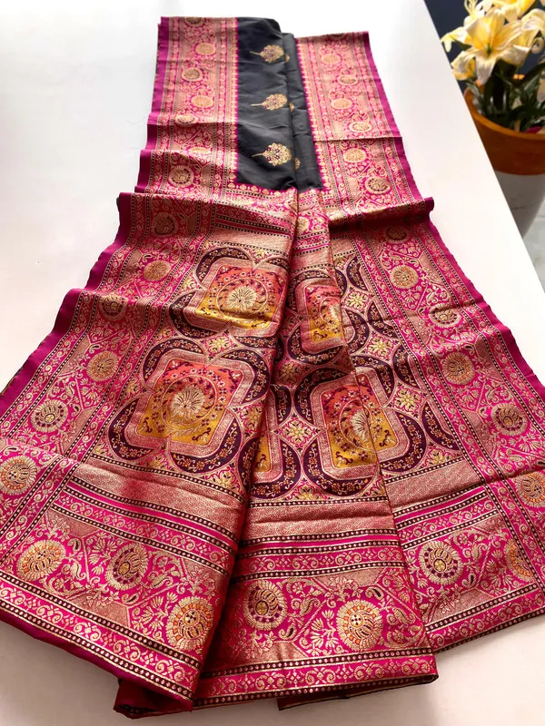 Black_Banarasi_Silk_Weaving_Saree_For_Women