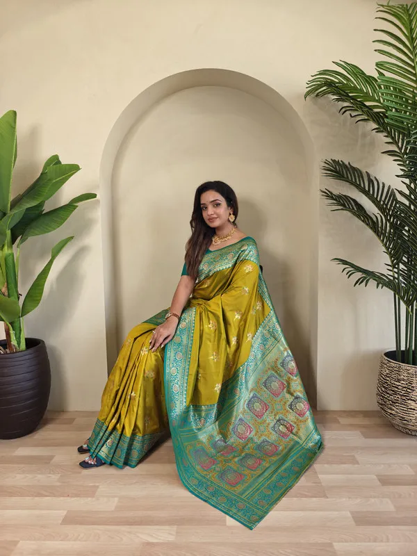 Pista_Banarasi_Silk_Weaving_Saree_For_Women