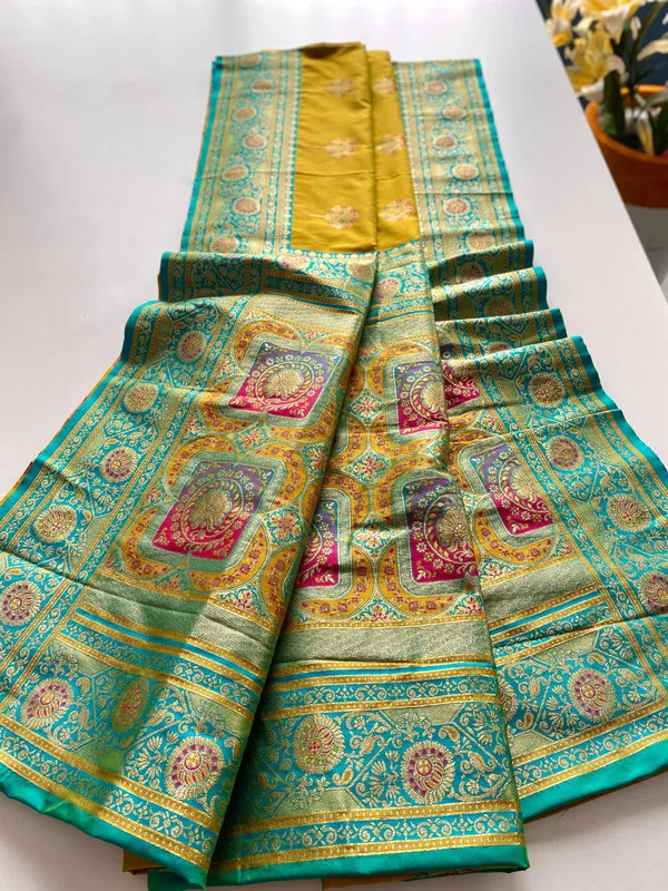 Pista_Banarasi_Silk_Weaving_Saree_For_Women